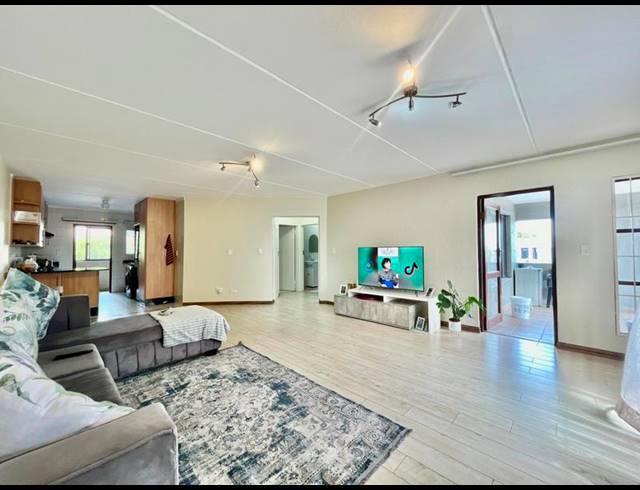 2 BEDROOM APARTMENT FOR SALE IN MORNINGSIDE